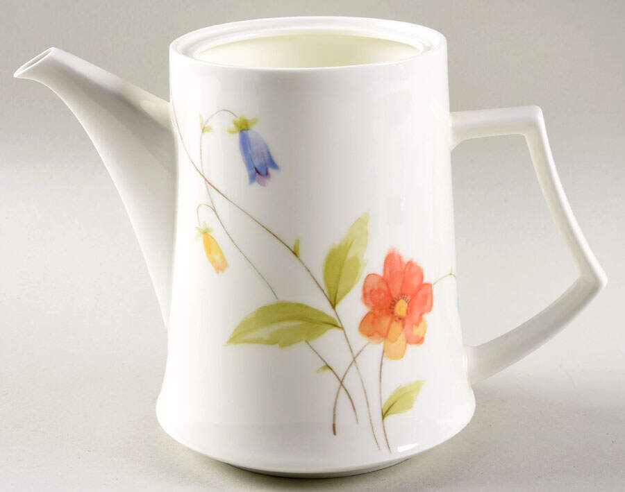Just Flowers Teapot No Lid by Mikasa-1
