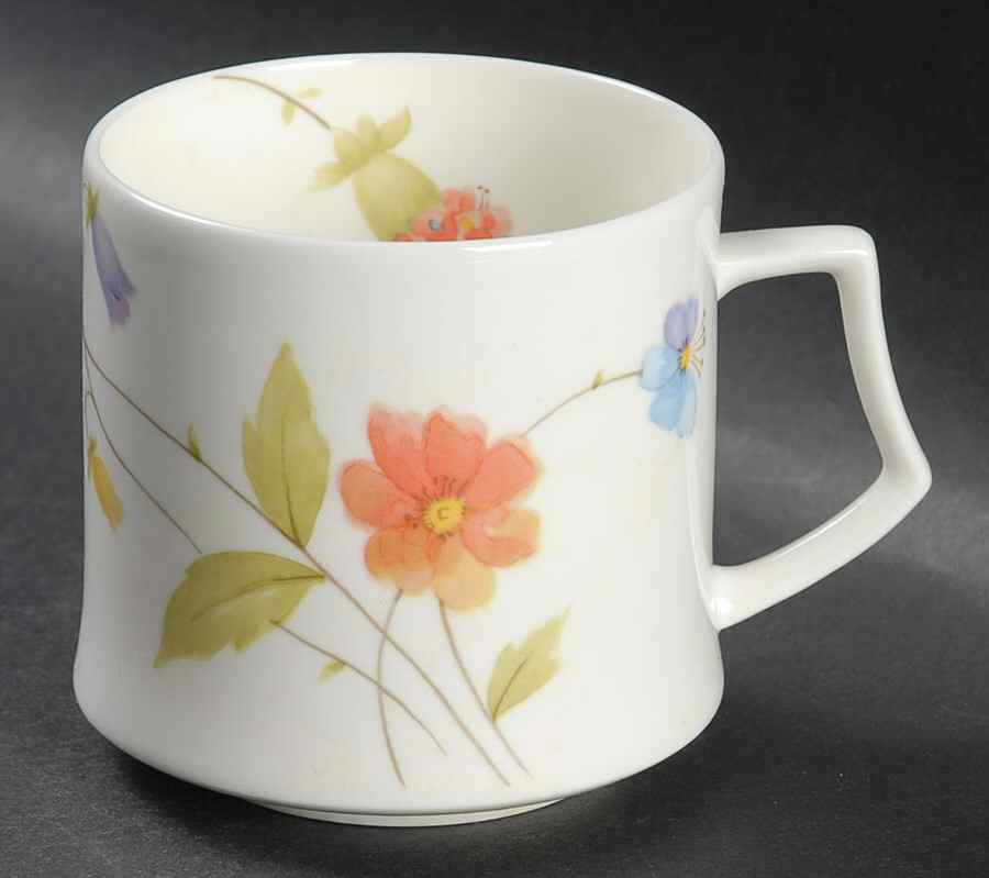 Just Flowers Mug by Mikasa-1