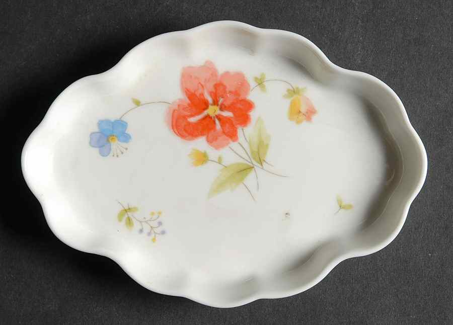Just Flowers Silver Tray by Mikasa-1