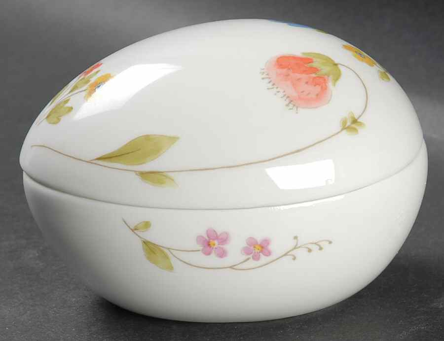 Just Flowers Medium Egg Box & Lid by Mikasa-1
