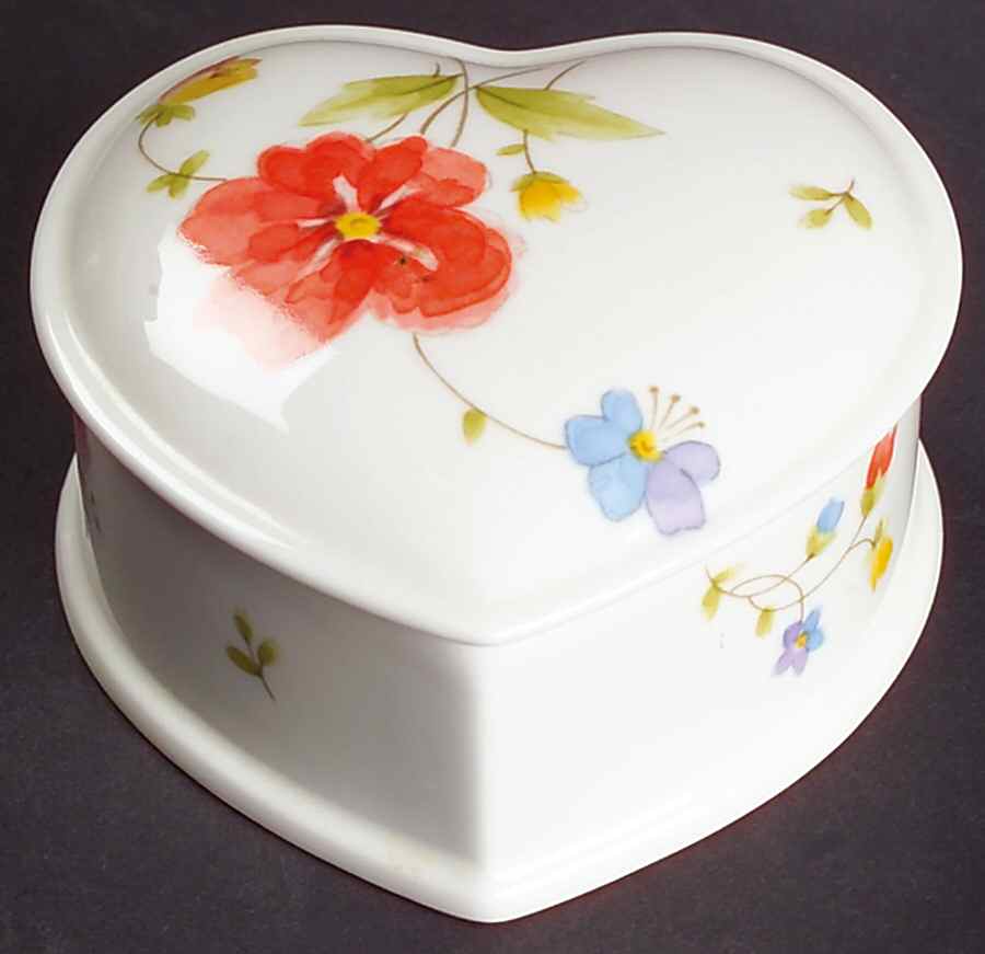 Just Flowers Heart Shape Box & Lid by Mikasa-1