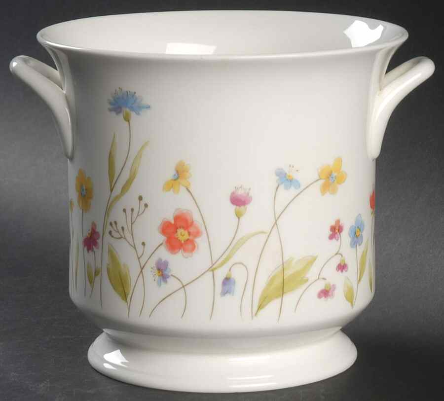 Just Flowers Medium Cachepot by Mikasa-1