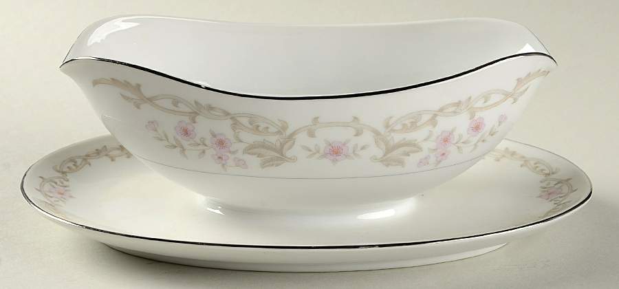 Ken Wood Gravy Boat with Attached Underplate by Mikasa-1