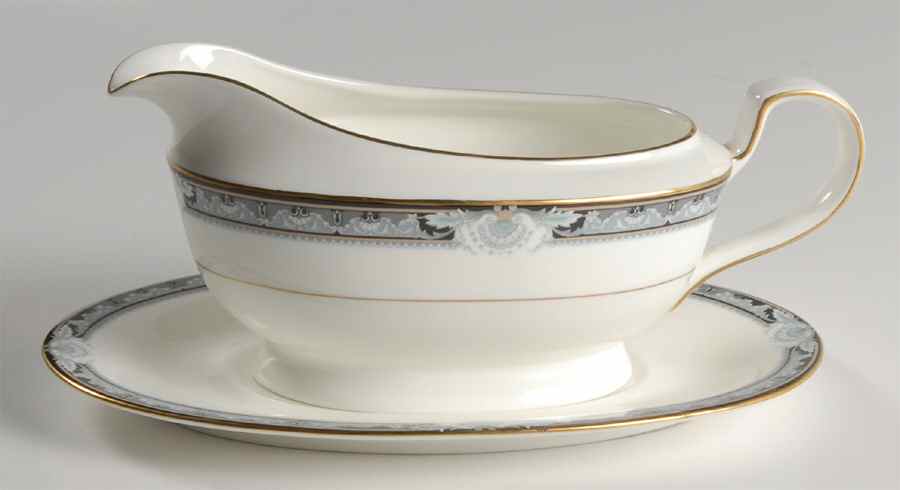 Kingsmere Gravy Boat & Underplate by Mikasa-1