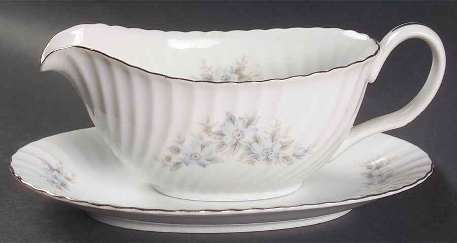 La Fleur Bleu Gravy Boat & Underplate by Mikasa-1