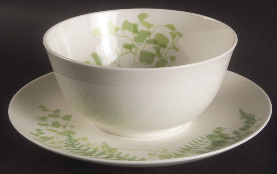 Lacy Fern Green Gravy Boat with Attached Underplate by Mikasa-1
