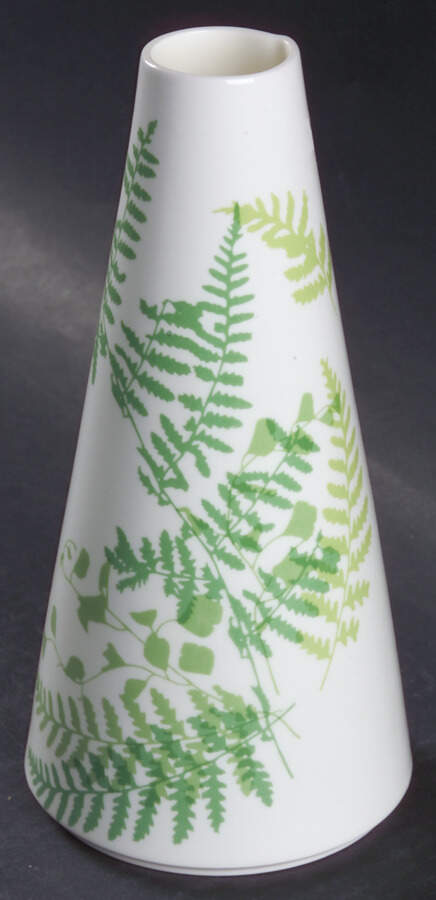 Lacy Fern Green 8" Vase by Mikasa-1