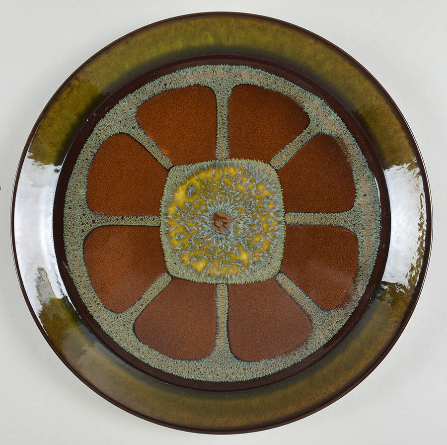 Lanai 12" Chop Plate (Round Platter) by Mikasa-1