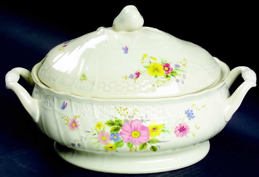 Lancaster Oval Tureen & Lid by Mikasa-1