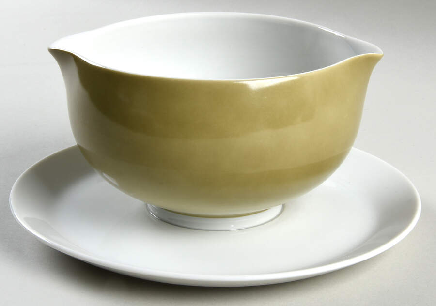 La Ronde Gravy Boat with Attached Underplate by Mikasa-1
