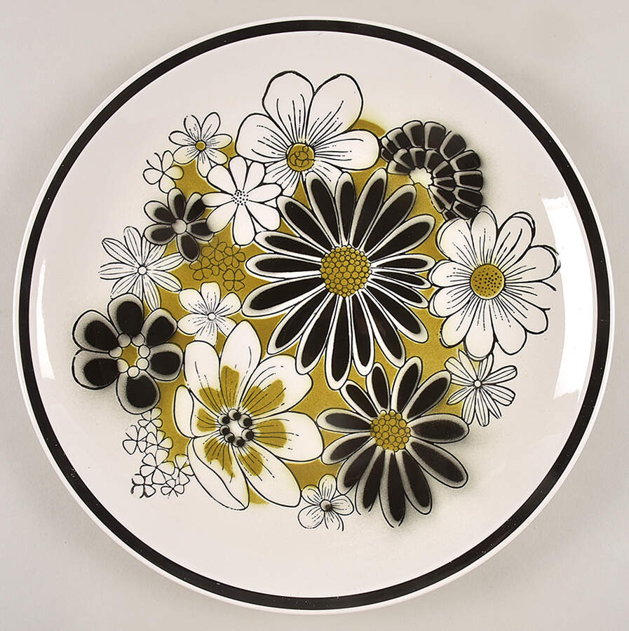 Leilani 12" Chop Plate (Round Platter) by Mikasa-1