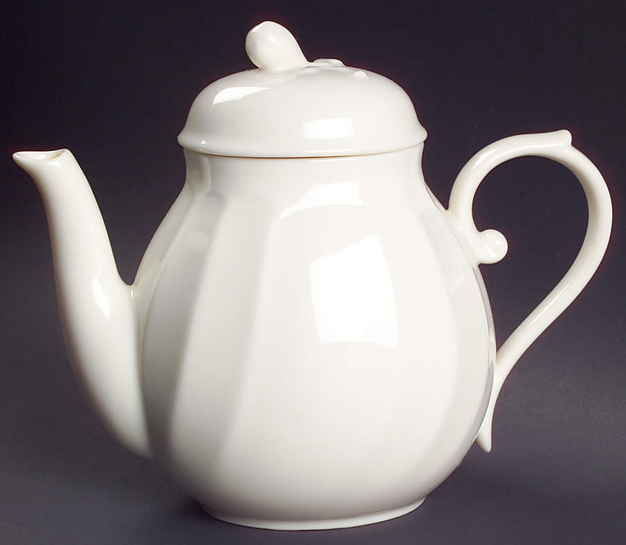 Legacy Ivory Teapot & Lid by Mikasa-1