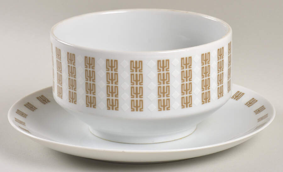 Lido Gravy Boat with Attached Underplate by Mikasa-1