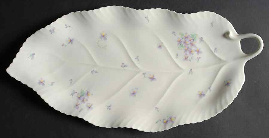 Lila 15" Leaf Dish by Mikasa-1