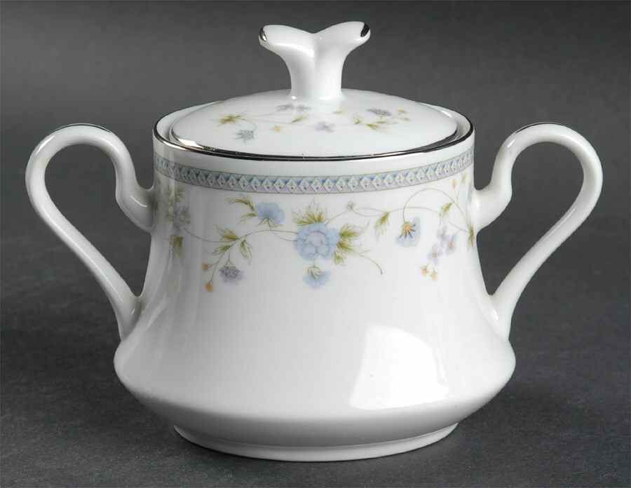 Limousin Sugar Bowl & Lid by Mikasa-1
