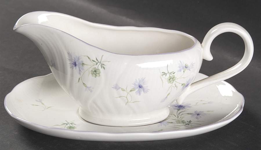 Light Touch Gravy Boat & Underplate by Mikasa-1