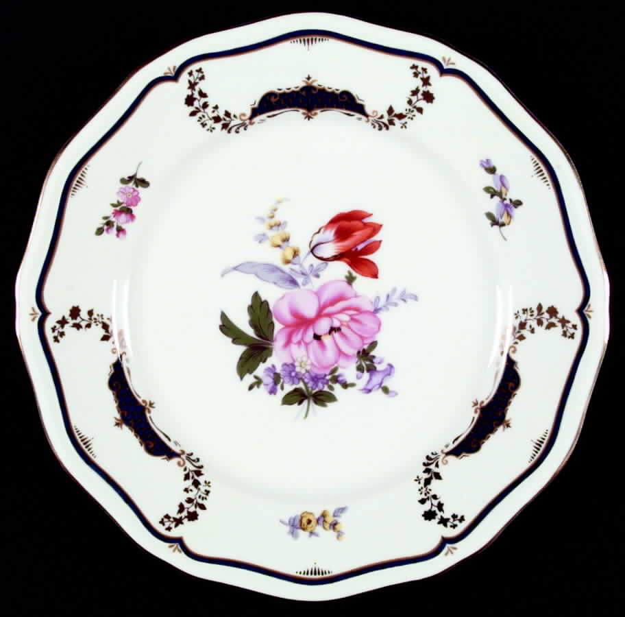 Lorraine Dinner Plate by Mikasa-1