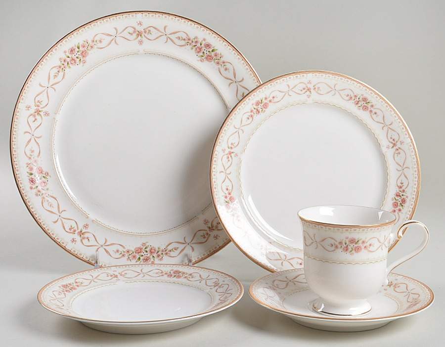 Louis XVII 5 Piece Place Setting by Mikasa-1