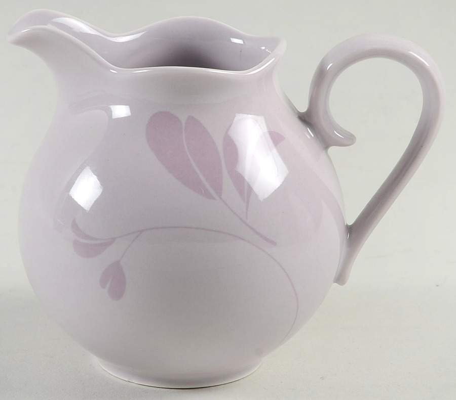Lyric (Rondo, EJ102) Creamer by Mikasa-1