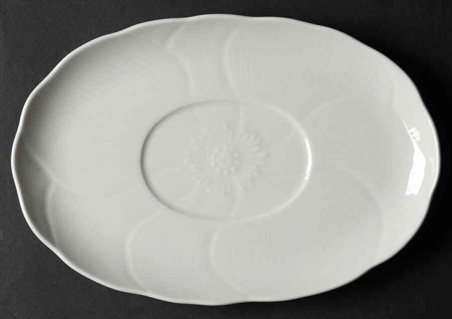 Magnolia Underplate for Gravy Boat by Mikasa-1
