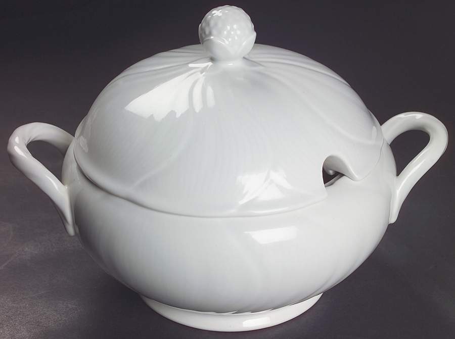 Magnolia Tureen &  Lid by Mikasa-1