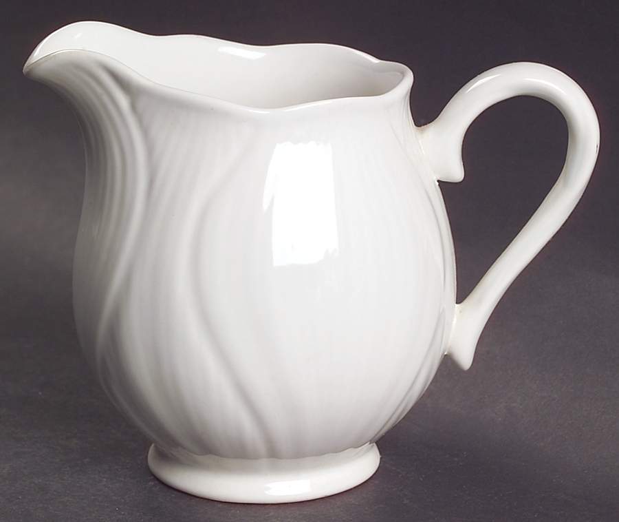 Magnolia Creamer by Mikasa-1