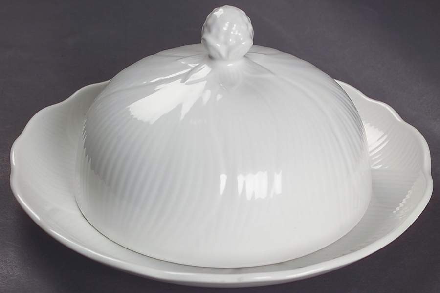 Magnolia Round Covered Butter by Mikasa-1