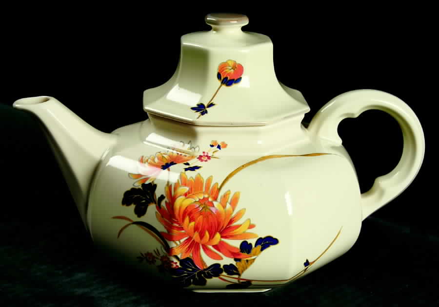 Majestic Teapot & Lid by Mikasa-1