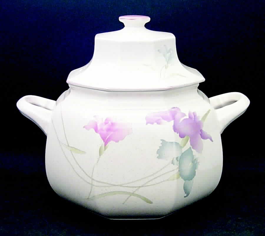 Magic Moods Tureen &  Lid by Mikasa-1