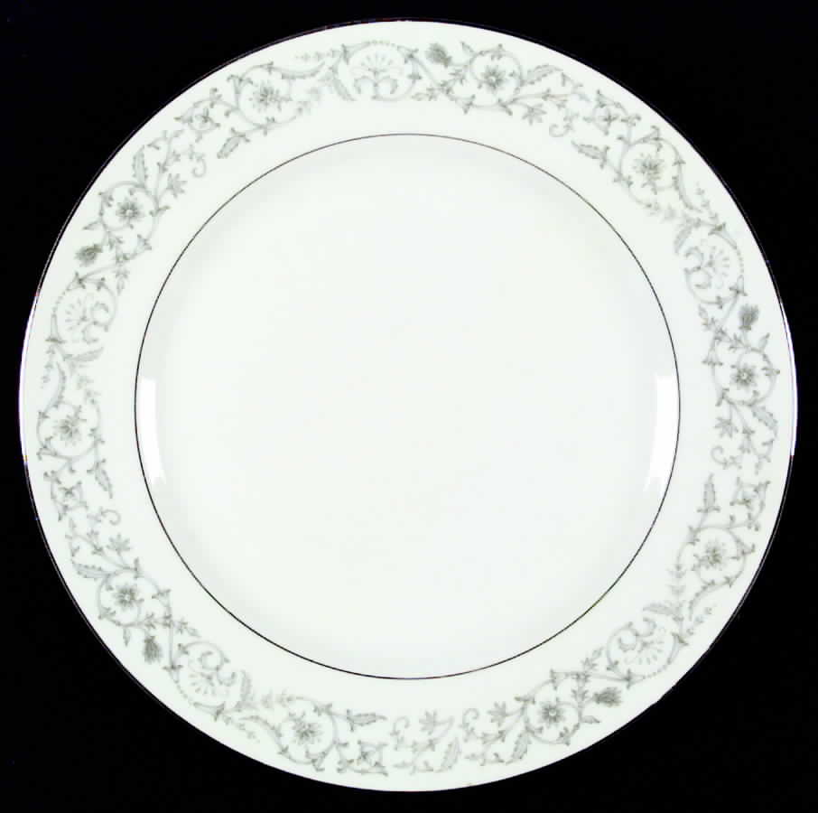 Manor Dinner Plate by Mikasa-1
