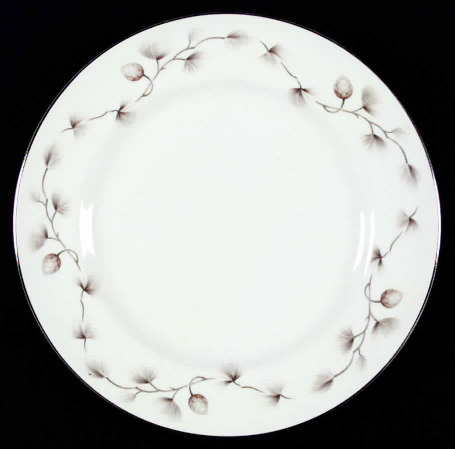 Madera Pine Dinner Plate by Narumi-1