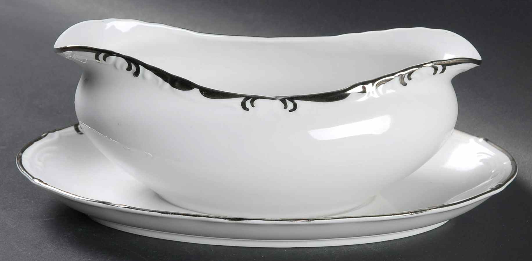 Marlboro Gravy Boat with Attached Underplate by Mikasa-1