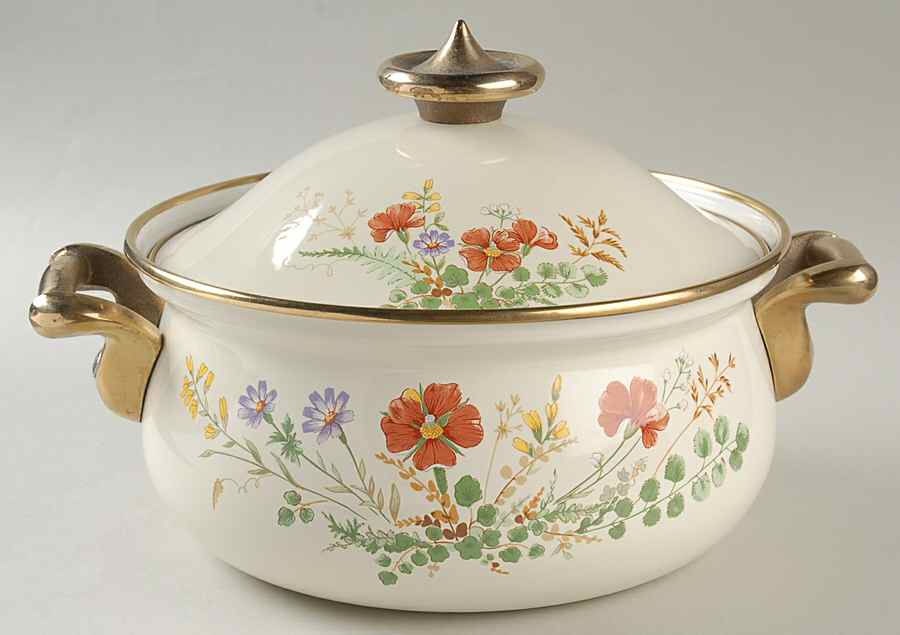 Margaux 2.5 Quart Metal Round Covered Casserole by Mikasa-1