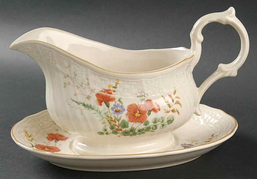 Margaux Gravy Boat & Underplate by Mikasa-1