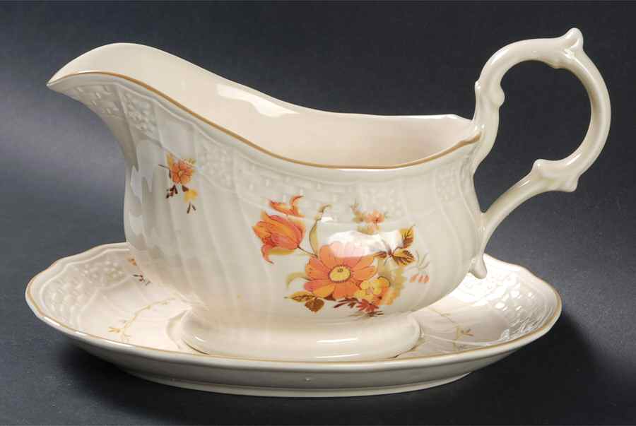 Marseilles Gravy Boat & Underplate by Mikasa-1