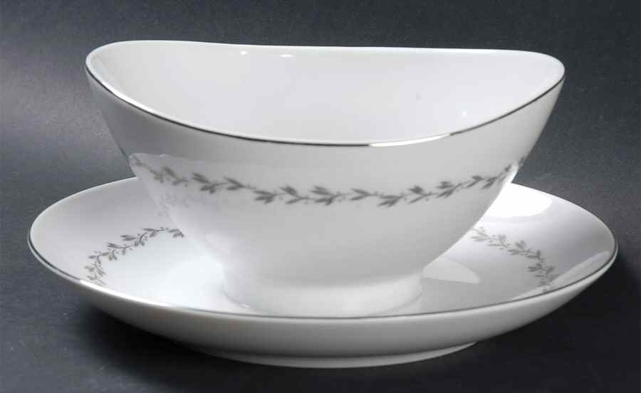Melbourne Gravy Boat with Attached Underplate by Mikasa-1