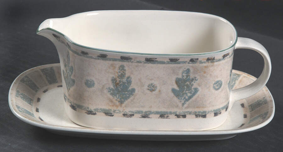 Melodia Gravy Boat & Underplate (Relish/Butter) by Mikasa-1