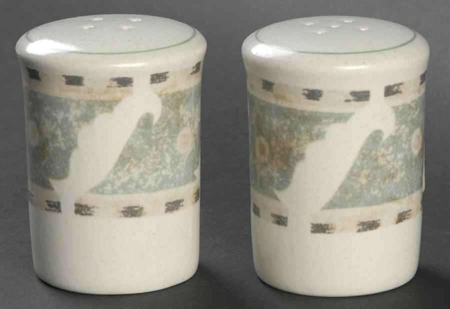 Melodia Salt & Pepper Set by Mikasa-1