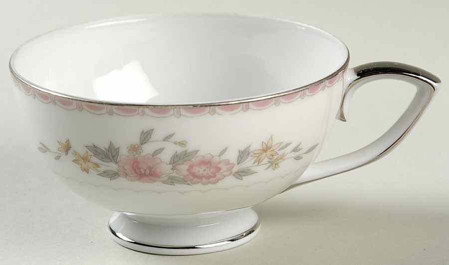 Mikado Footed Cup by Mikasa-1
