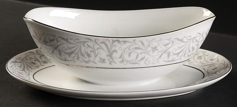 Minerva Gravy Boat with Attached Underplate by Mikasa-1