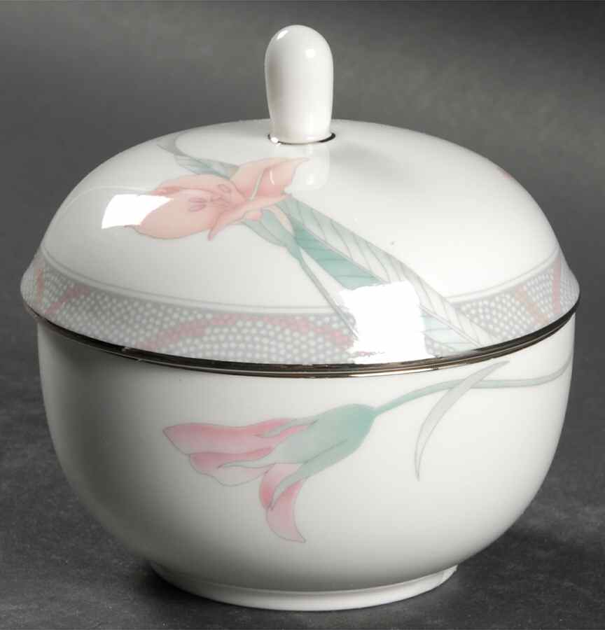 Mirabelle Sugar Bowl & Lid by Mikasa-1