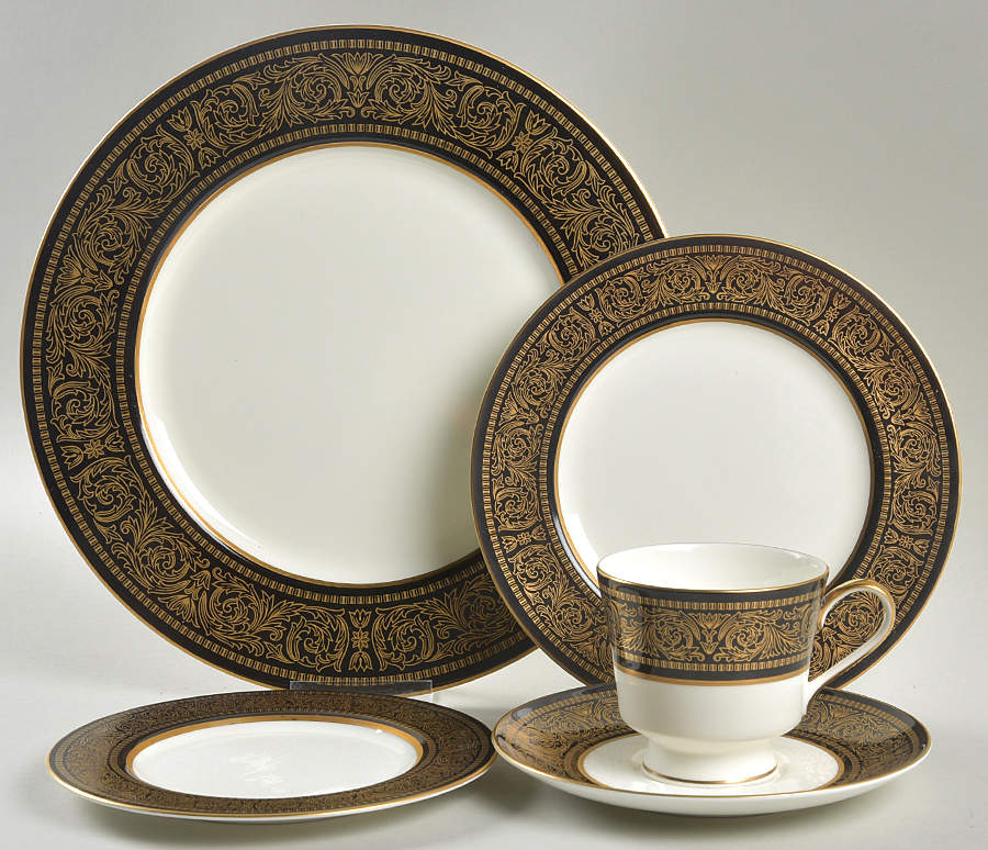 Mount Holyoke 5 Piece Place Setting by Mikasa-1
