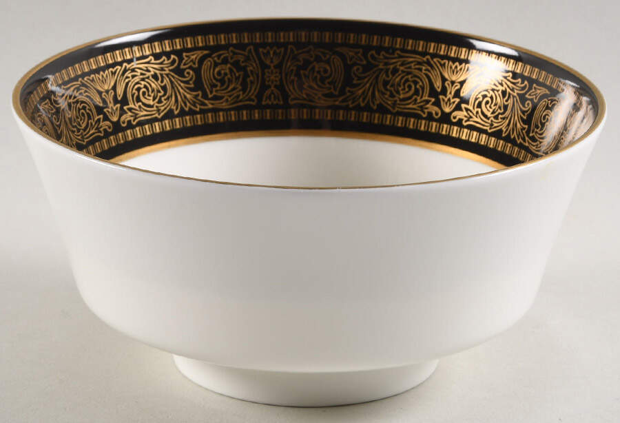 Mount Holyoke Round Gravy Boat by Mikasa-1