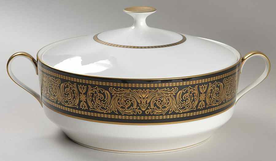 Mount Holyoke Round Covered Vegetable by Mikasa-1