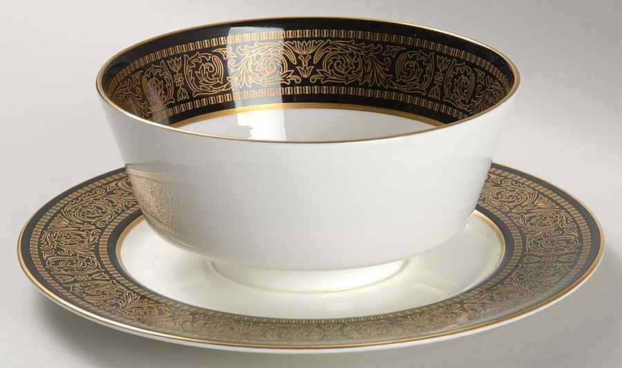 Mount Holyoke Round Gravy Boat/Attached Underplate by Mikasa-1