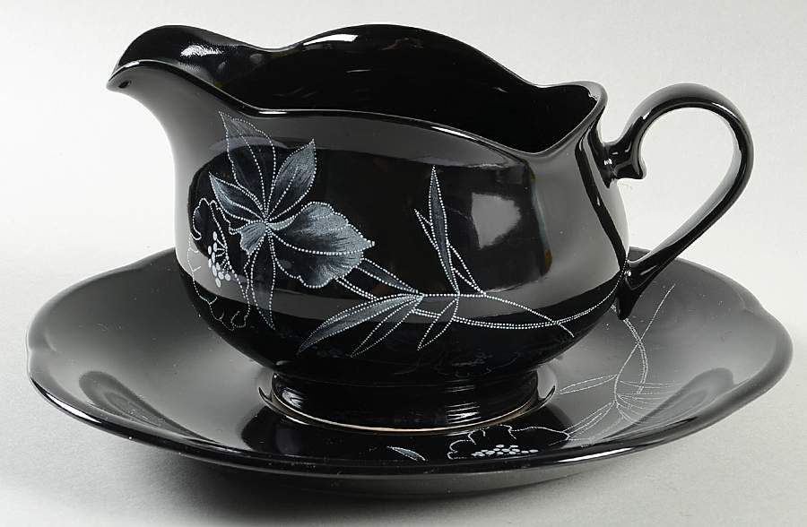 Moonlight Gravy Boat & Underplate by Mikasa-1