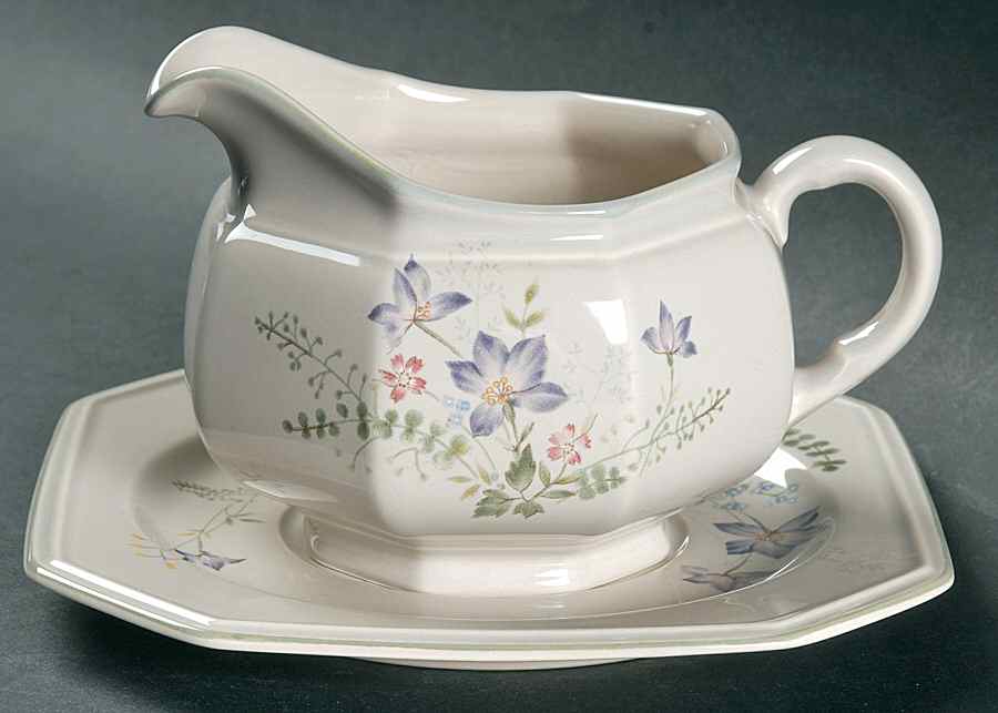 Natural Charms Gravy Boat & Underplate by Mikasa-1