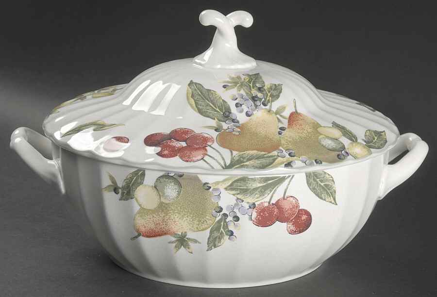 Nature's Image 2.25 Qt Round Covered Casserole by Mikasa-1