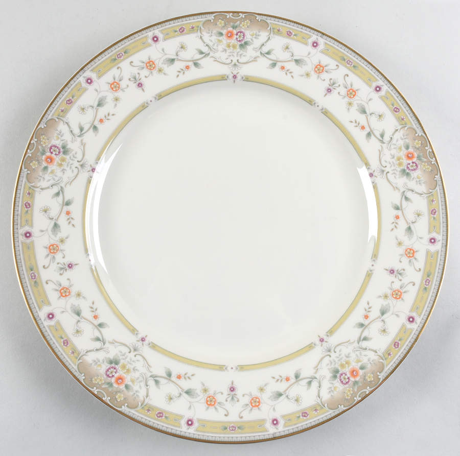 Natalie 12" Chop Plate (Round Platter) by Mikasa-1