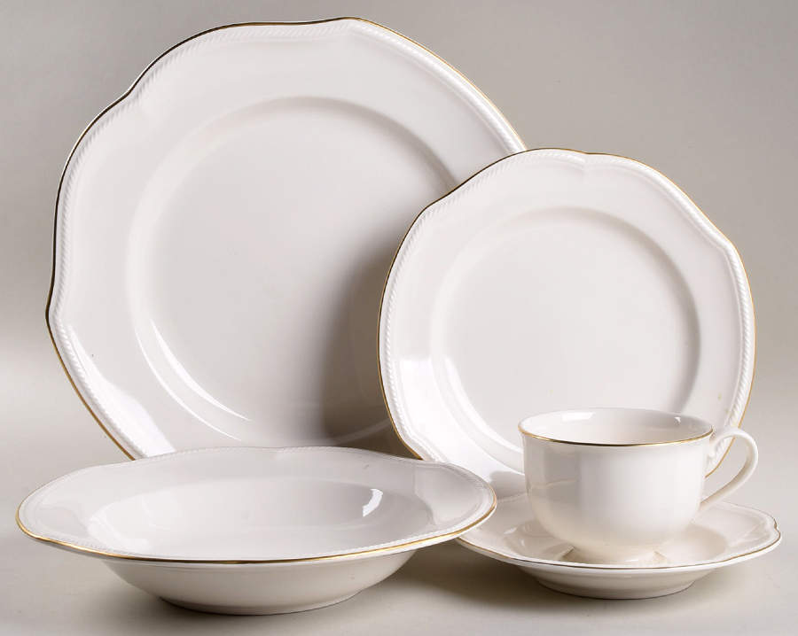 Newport Gold 5 Piece Place Setting by Mikasa-1